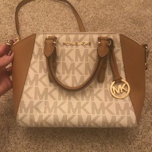 MK crossbody bag. Good condition.
